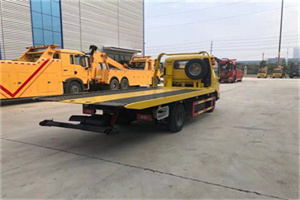 清原非事故拖车